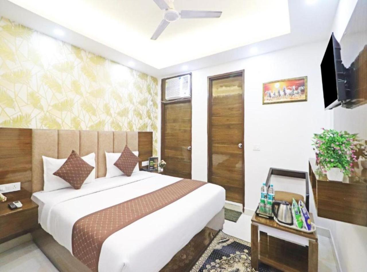 Hotel Airport De Rosewood Near Delhi Airport 4*